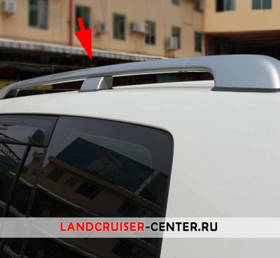 Рейлинги серебристого цвета на крышу Toyota Land Cruiser 200